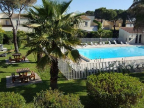 Appartement en Rez-de-Jardin: Piscine, Calme, Pinède, Parking, Terrasse, Proche Plage, BBQ - FR-1-723-84